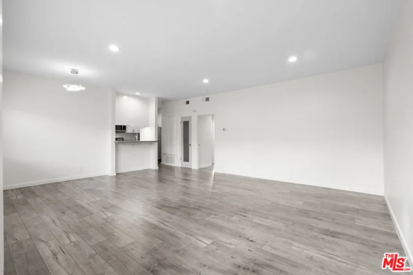 424 S Westmoreland Avenue #306 photo 27