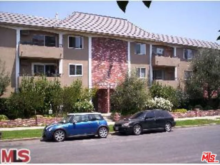 2320 S Bentley Avenue #204 photo 1