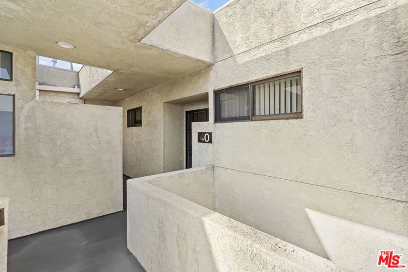 729 S Hobart Boulevard #40 photo 15
