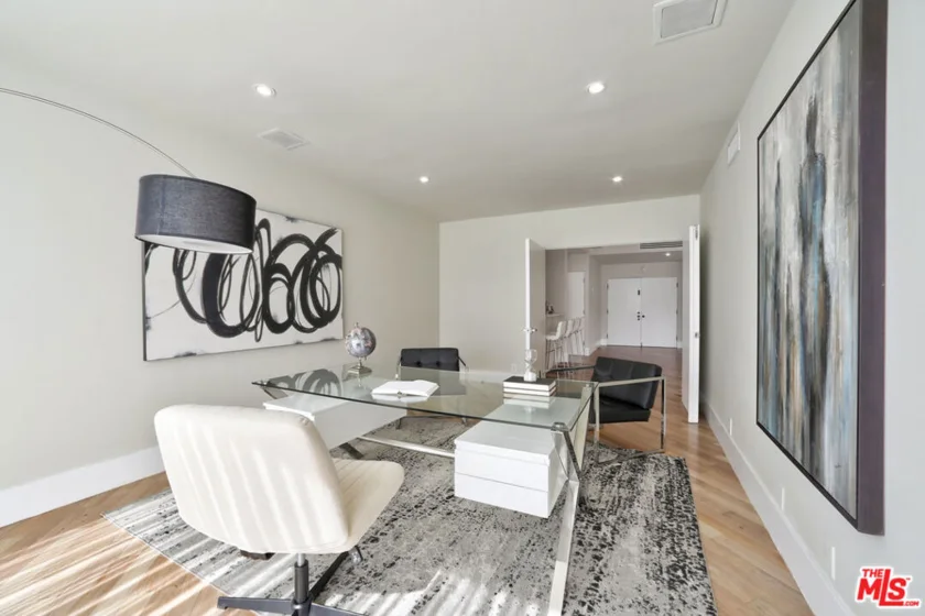 339 N Palm Drive #201 photo 22