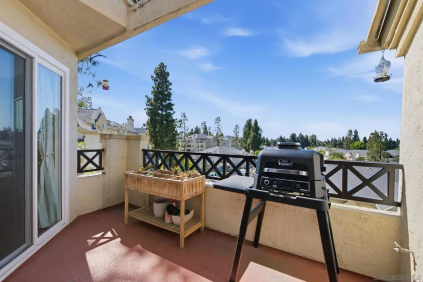 2055 Lakeridge #301 photo 29