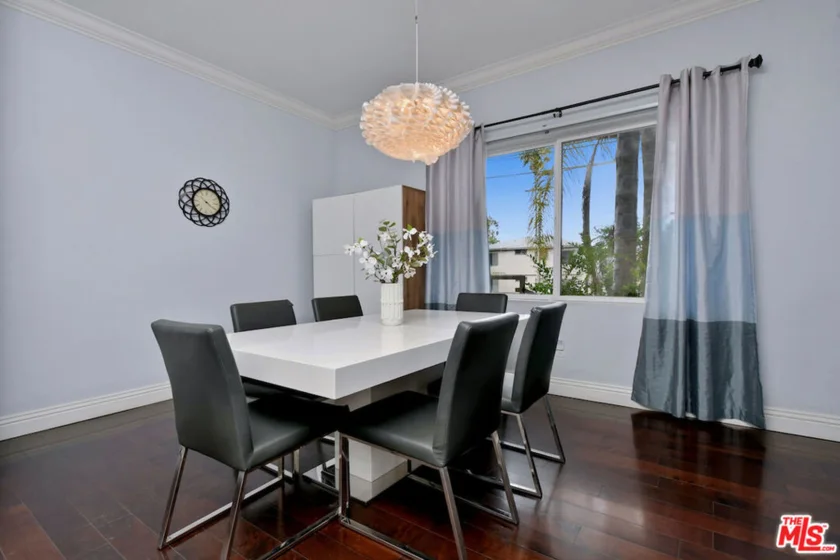 14315 Magnolia Boulevard #101 photo 10