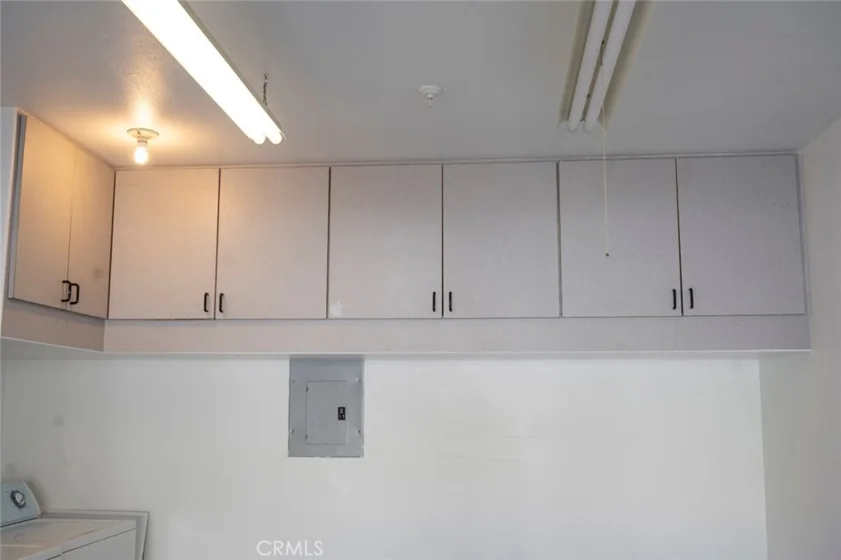 210 California Court photo 28