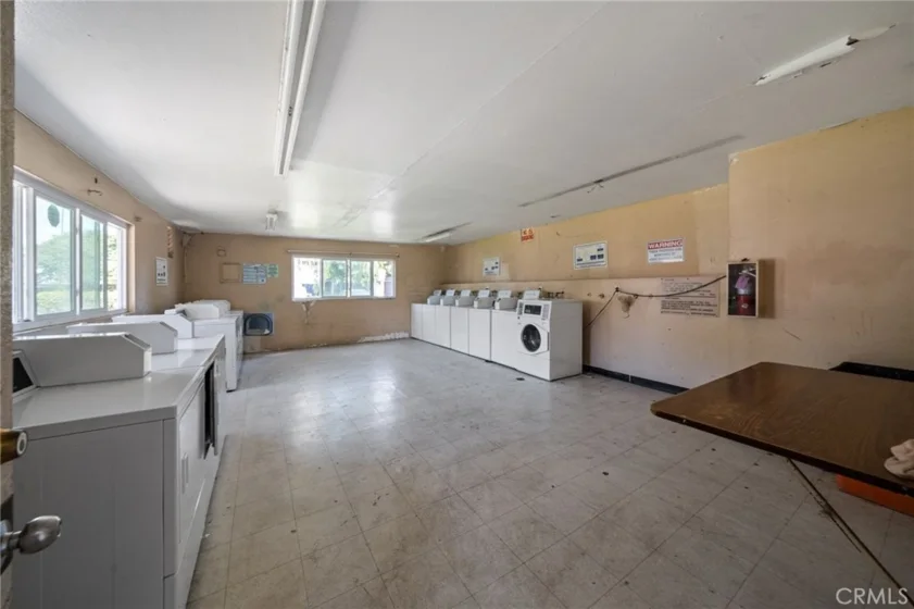 609 S. Newhope St Unit B photo 6
