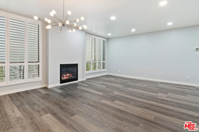 927 N Kings Road #107 photo 24