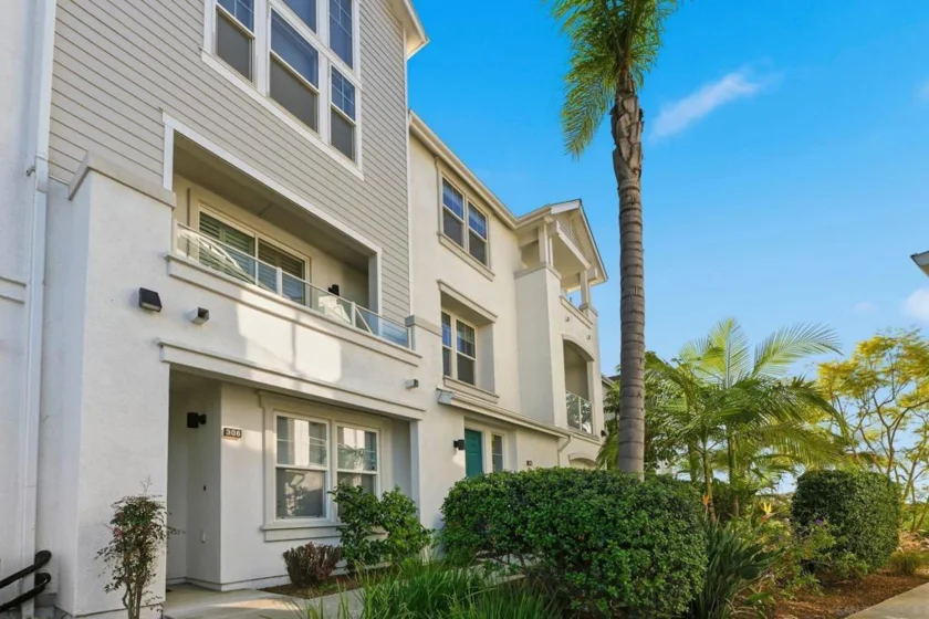 845 Harbor Cliff Way #305 photo 6