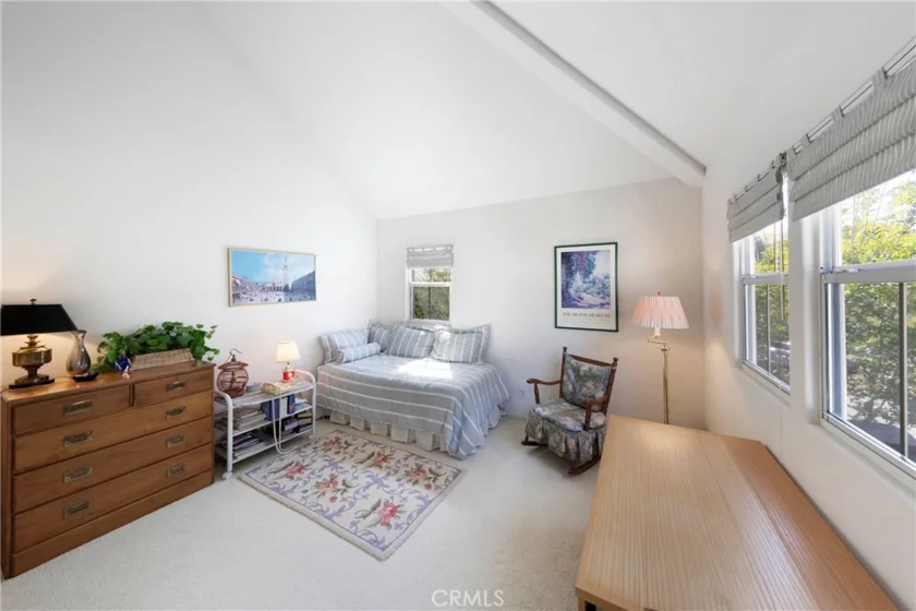 8 Longbourn Aisle photo 25