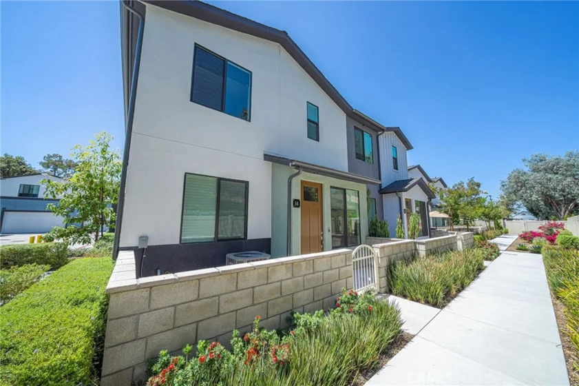 2775 W Pepper Tree #14 photo 2