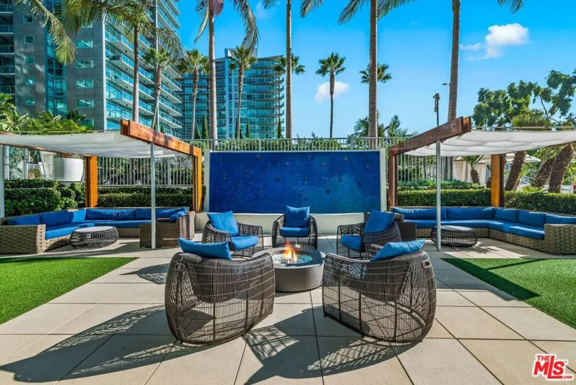 13700 Marina Pointe Drive #1411 photo 48