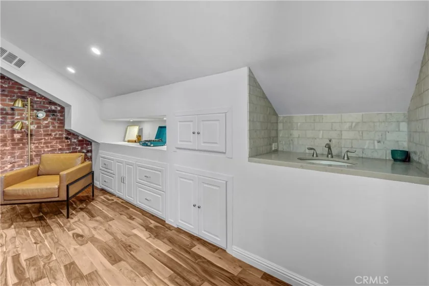 7050 Shoup photo 15
