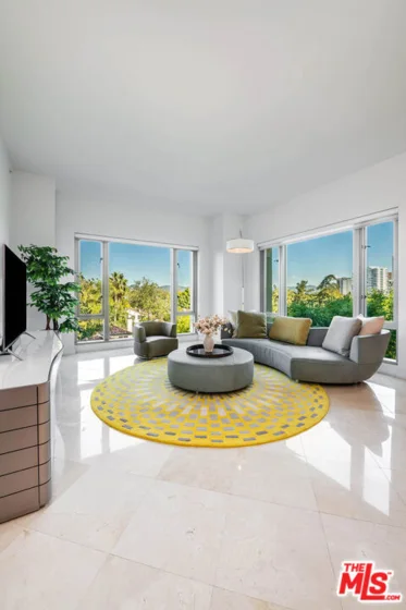 10727 Wilshire Boulevard #502 photo 11