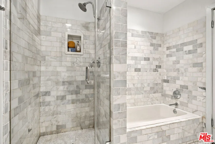 1215 N Olive Drive #306 photo 16