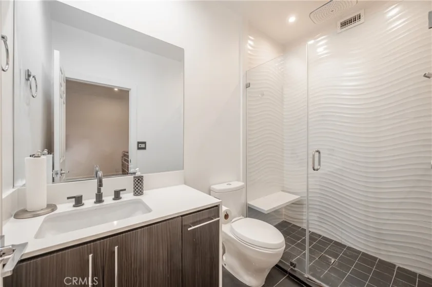 11560 Moorpark Street #204 photo 16