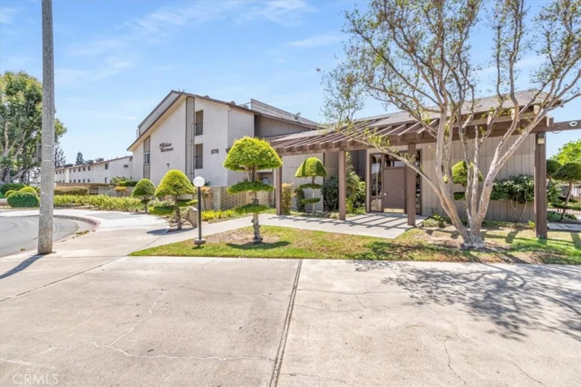278 N Wilshire #129 photo 3
