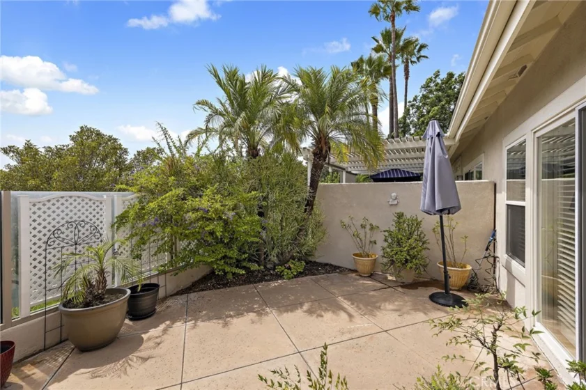 21734 San Leandro photo 31