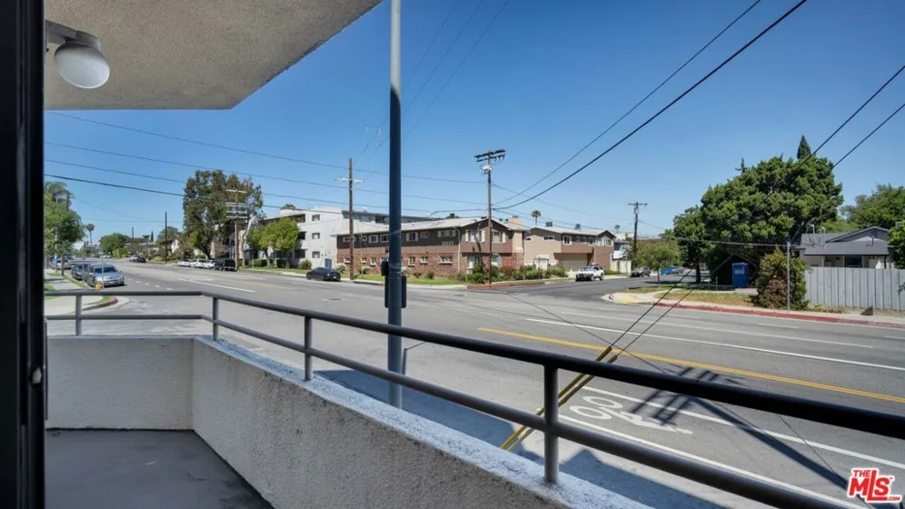 13920 Moorpark Street #106 photo 37