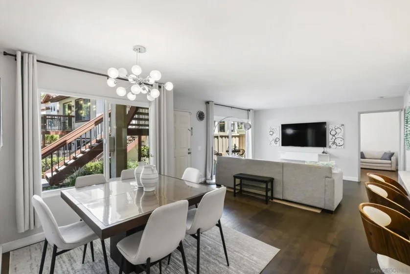 4080 Rosenda #210 photo 36