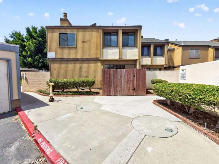 1381 S Walnut #2304 photo 22