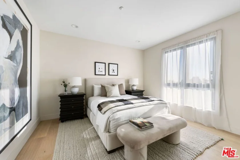 11923 Gorham Avenue #102 photo 36