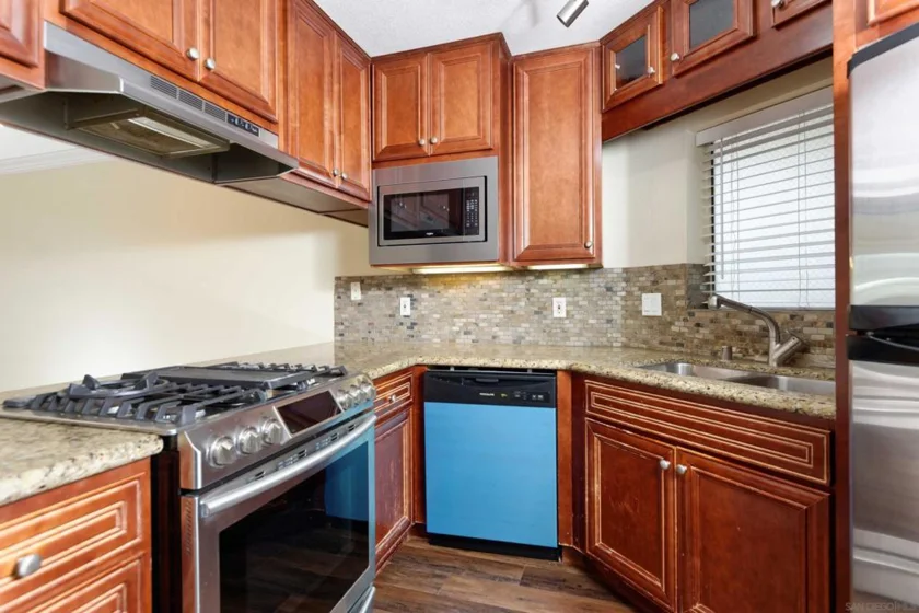 7509 Draper Avenue #306 photo 9