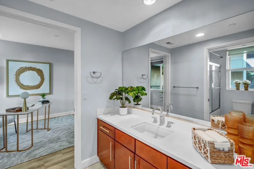 14412 Killion Street #205 photo 23