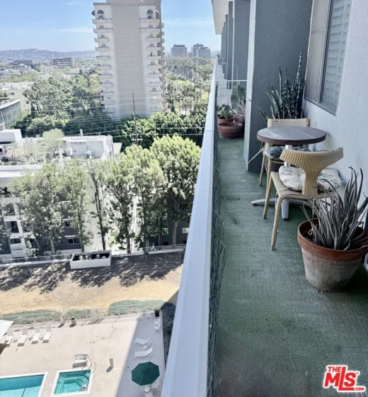 100 S Doheny Drive #1009 photo 5