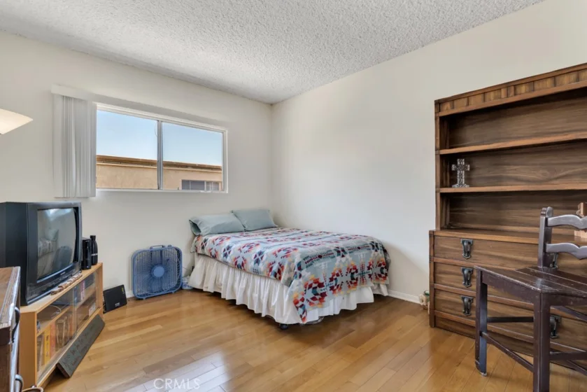 1620 N San Fernando #52 photo 19