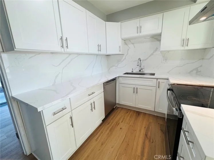 17121 Mcfadden #13 photo 3