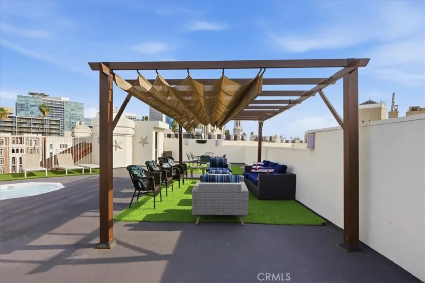 620 S Gramercy Place #130 photo 32