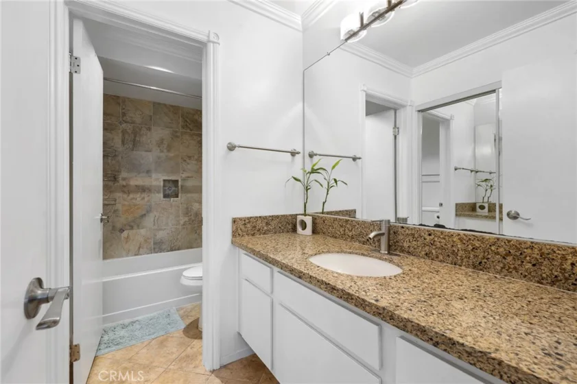525 S Ardmore Avenue #257 photo 6