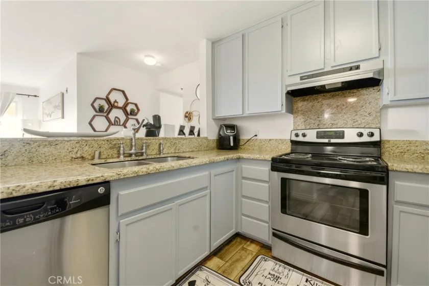 3980 Faircross Place #17 photo 22