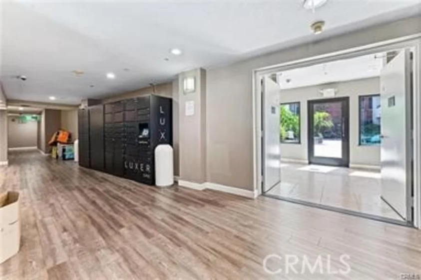838 Pine photo 17