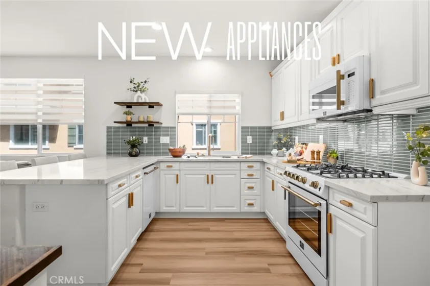 14558 Newport photo 13