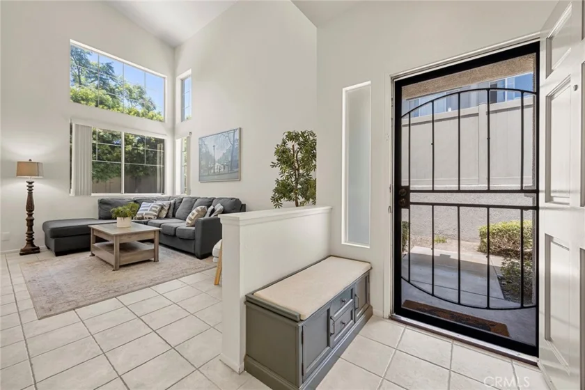 3423 E White Chapel Court #E photo 2