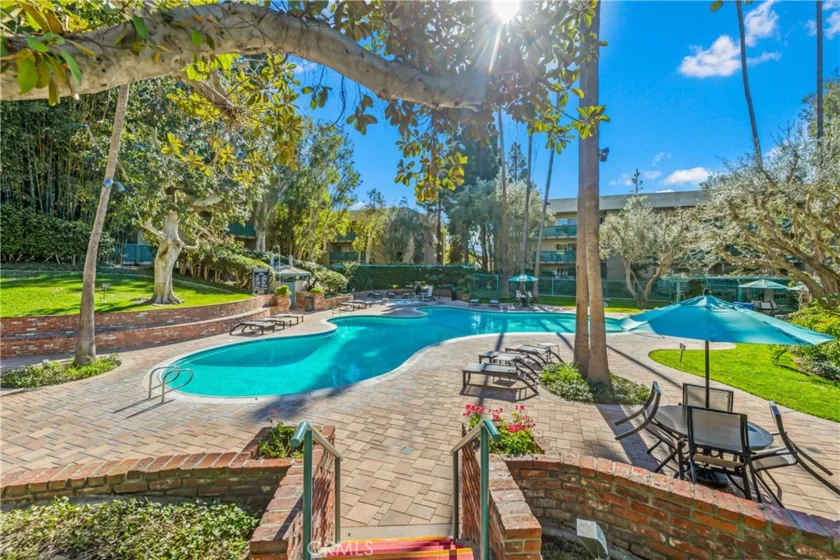 564 N Bellflower #116 photo 21
