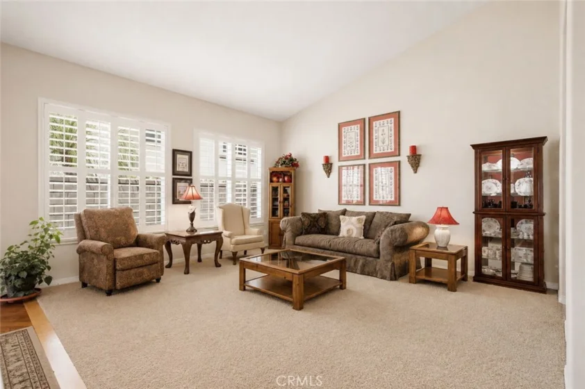 35777 Abelia Street photo 6