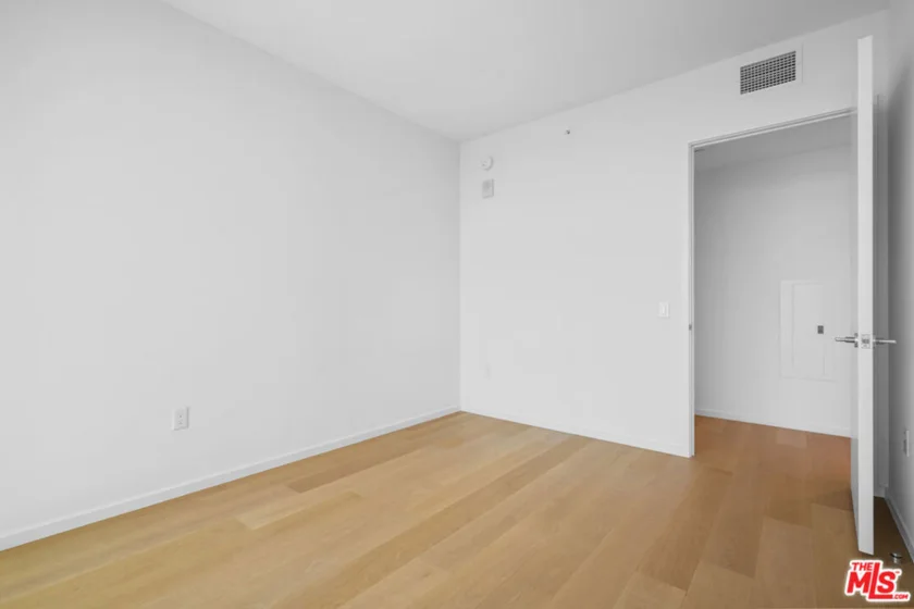 877 Francisco Street #2811 photo 19