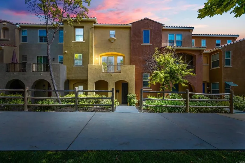 1883 1883 Aquamarine Ct Unit 9 photo 1