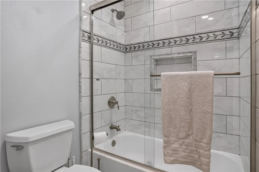 6211 Plymouth Court #114 photo 22