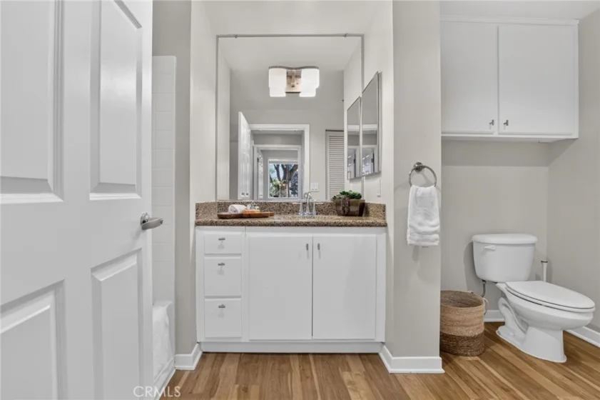 160 S Hudson Avenue #111 photo 22
