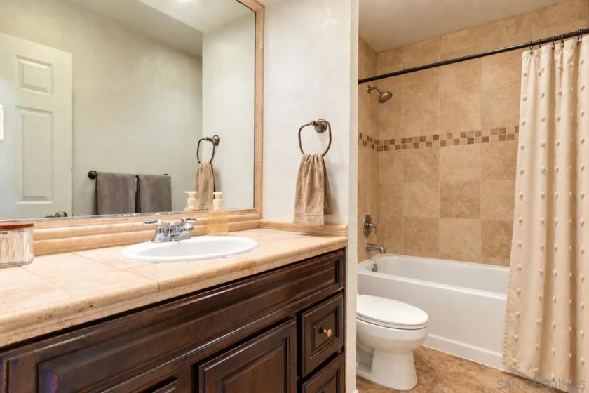 310 Sun Court photo 19