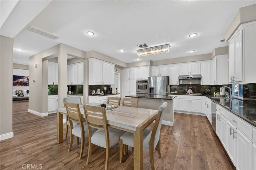 42111 Majestic Court photo 19