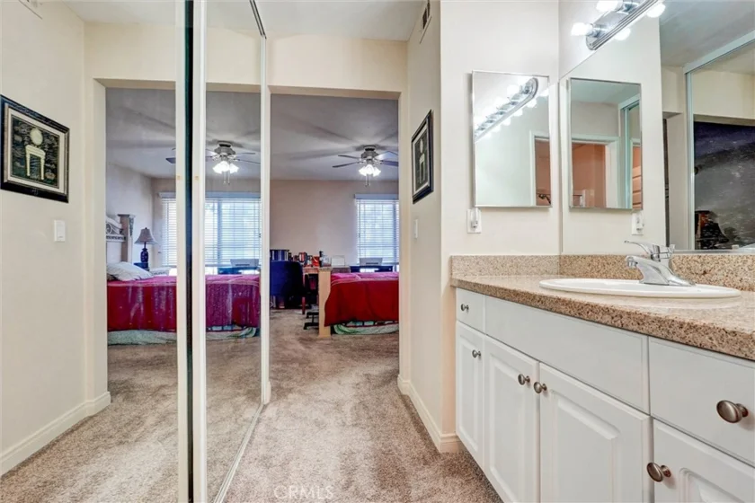 5545 Canoga Avenue #220 photo 14