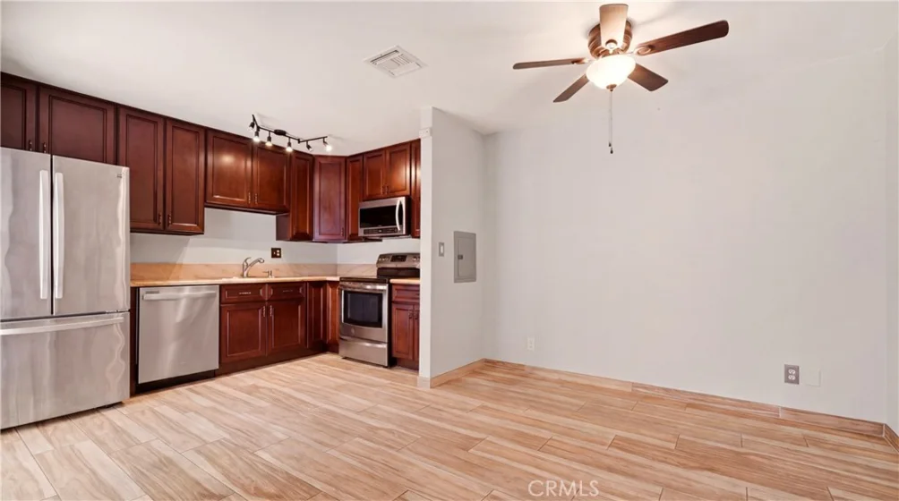 7300 Lennox #K16 photo 12