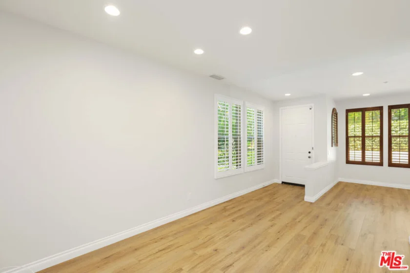 10 Aryshire Lane photo 11