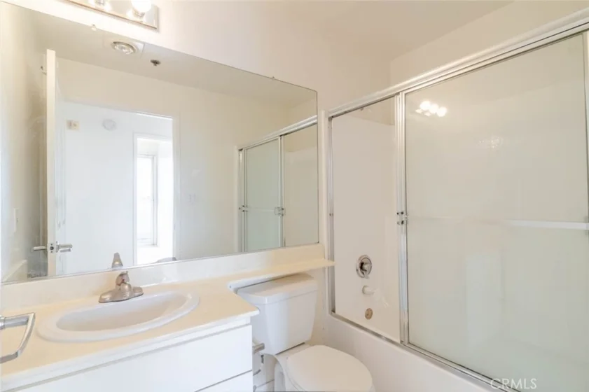 19350 Sherman Way #210 photo 11