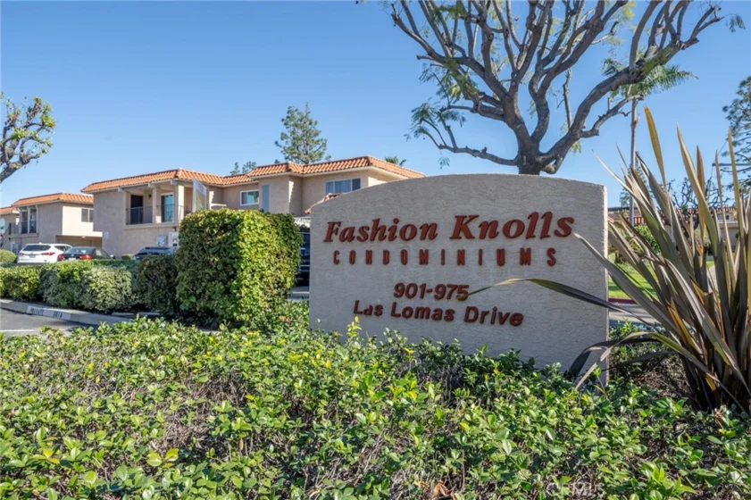955 Las Lomas Drive #D photo 1