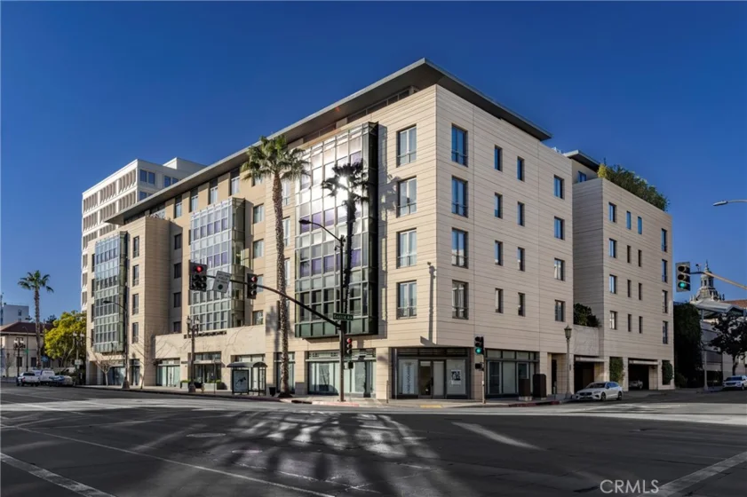 345 E Colorado Boulevard #404 photo 5