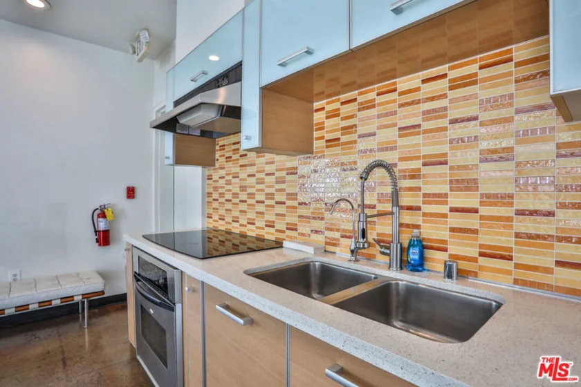 645 W 9th Street #201 photo 37
