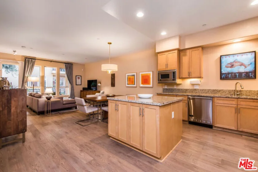 4050 Glencoe Avenue #217 photo 4
